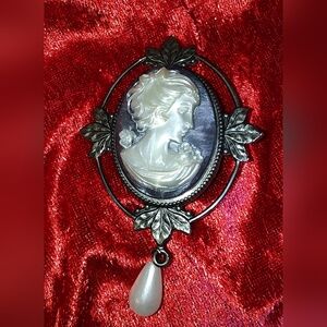Vintage Cameo Brooch with Pearl Drop